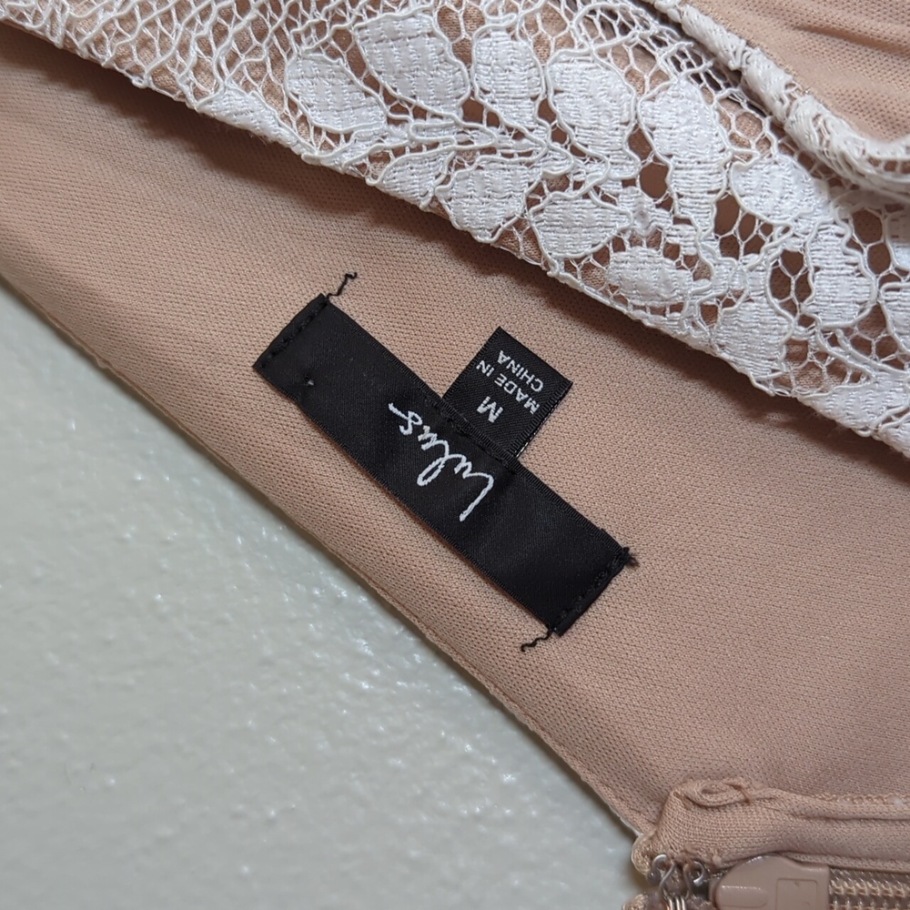 Lulus‎ Cream and white Lace V-Neck Mini Dress Size Medium - Picture 7 of 10